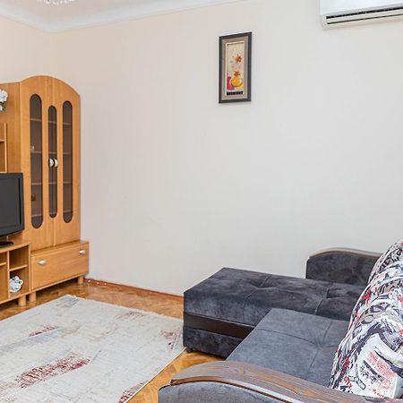 Reliablehouse Квартира В Самом Центре Города Διαμέρισμα Αλμάτι Εξωτερικό φωτογραφία